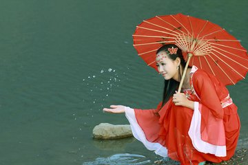梦中的镜中故事未删减资源